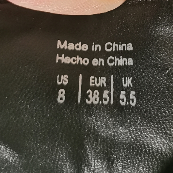 Shoes - Picture 4 of 5